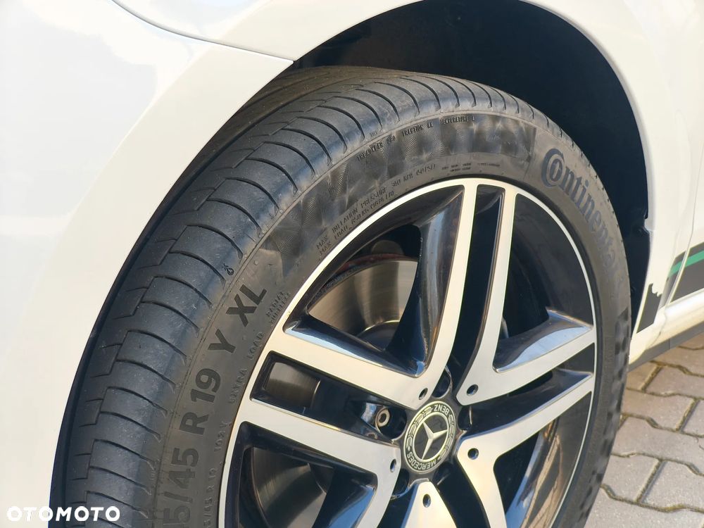 Mercedes-Benz Klasa V - 9