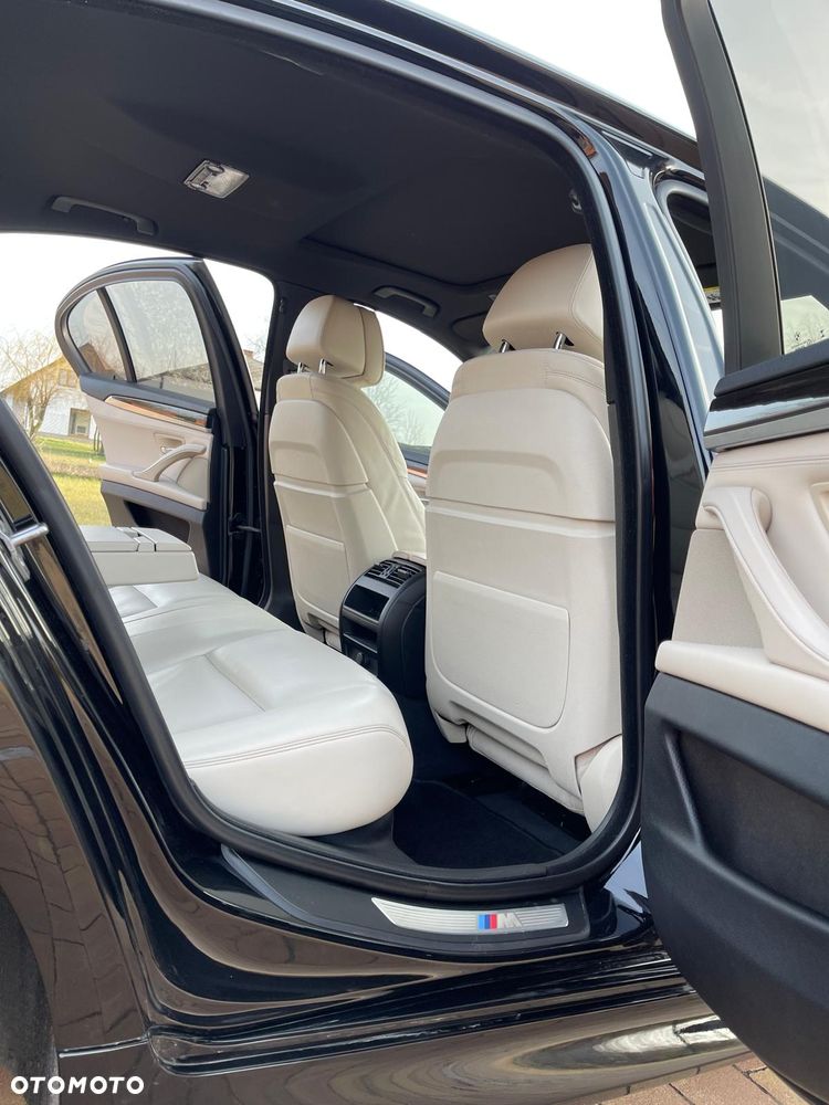 BMW Seria 5 535i - 24