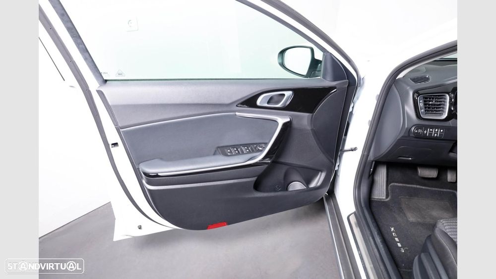 Kia XCeed 1.6 GDi PHEV Drive - 7