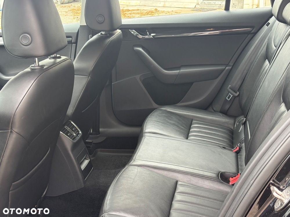 Skoda Octavia 2.0 TDI 4x4 DSG Clever - 21