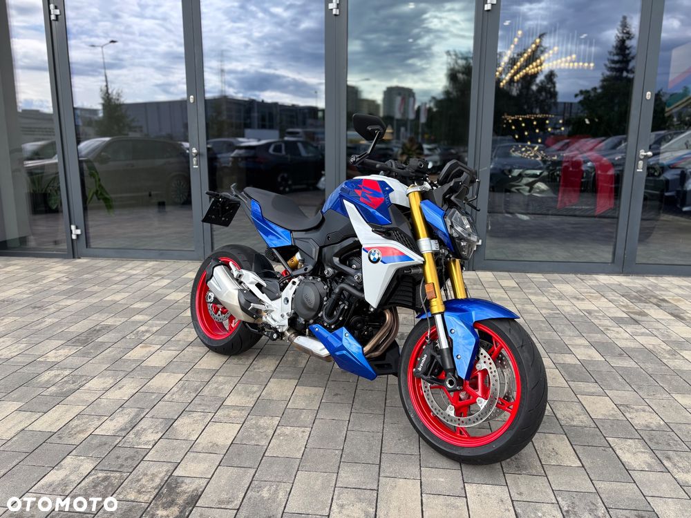 BMW R - 1