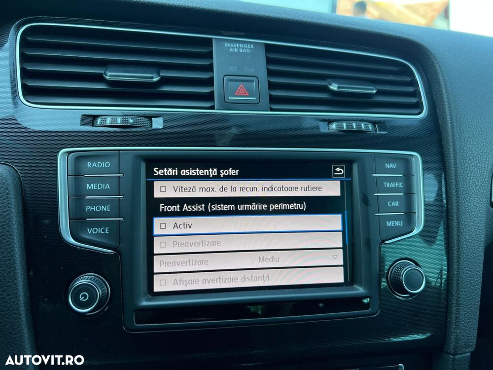 Volkswagen Golf - 21