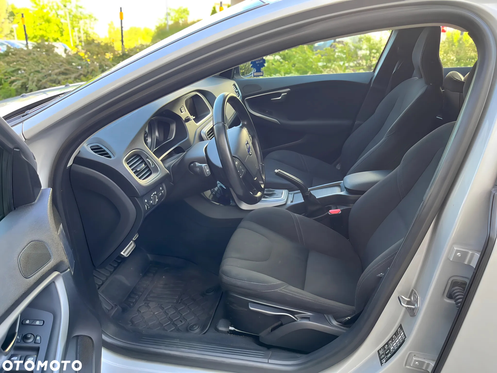 Volvo V40 D2 Base - 12
