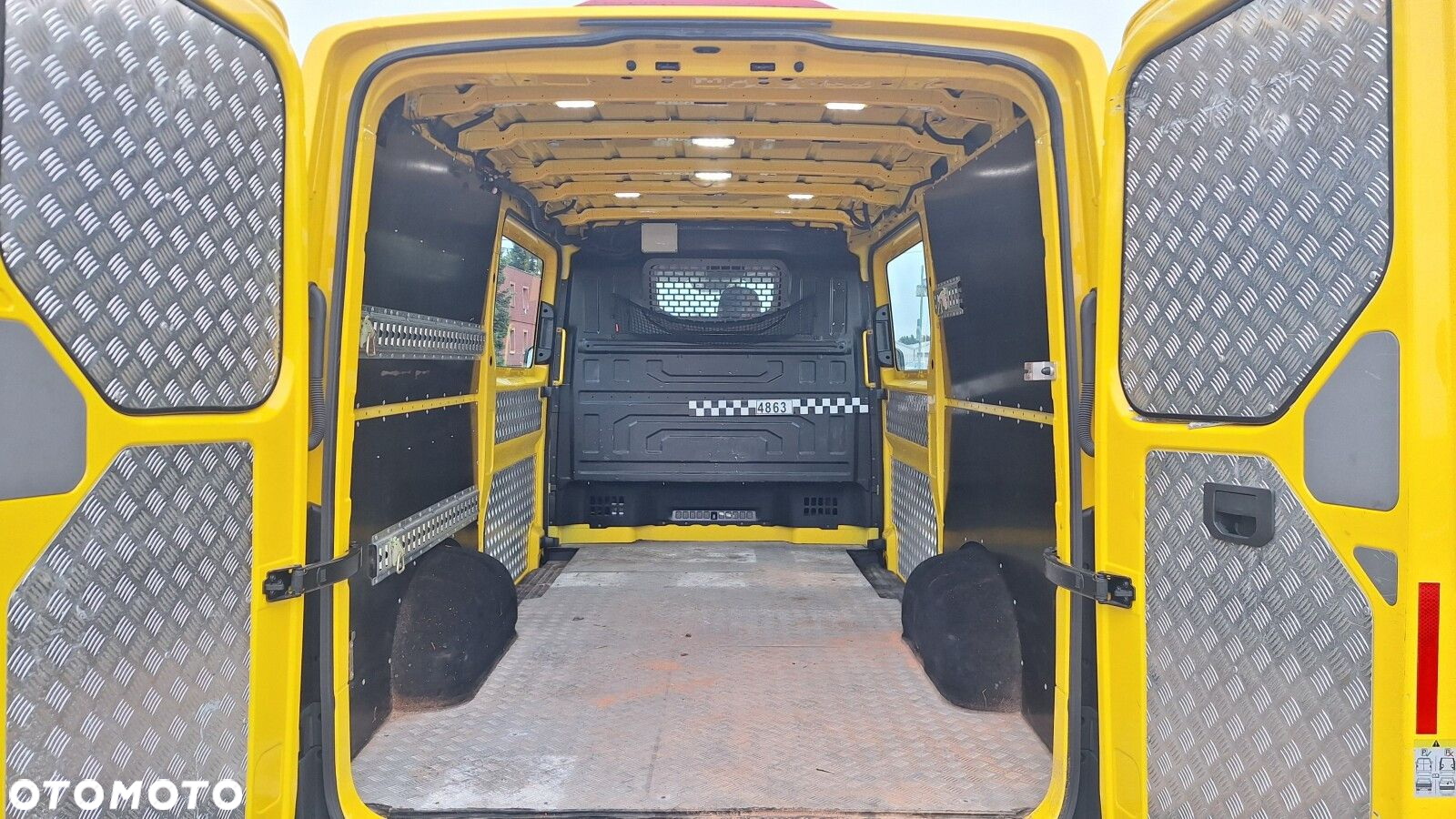 Volkswagen Crafter 35 BiTDI - 9
