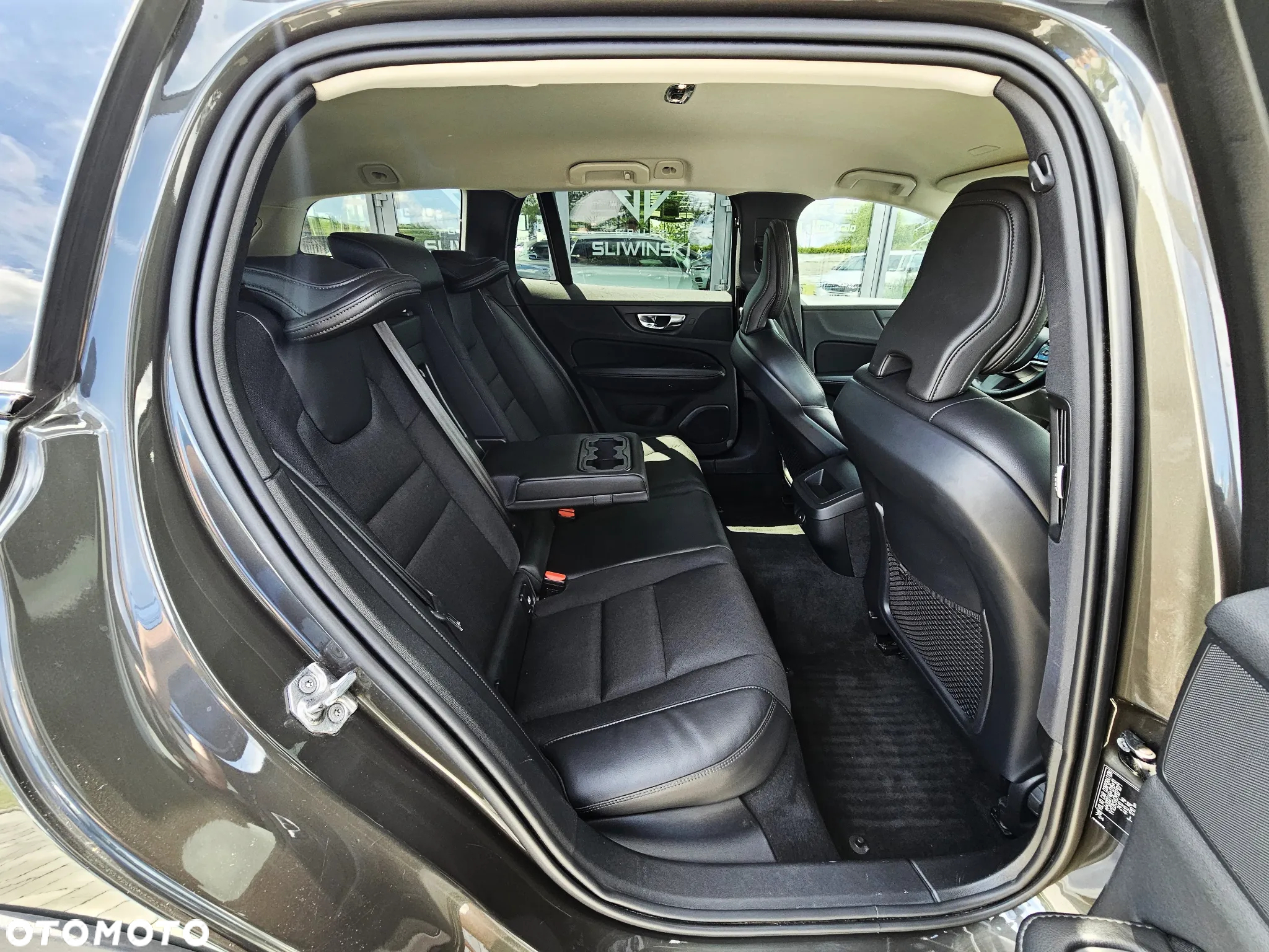Volvo V60 Cross Country B4 D AWD Geartronic - 21