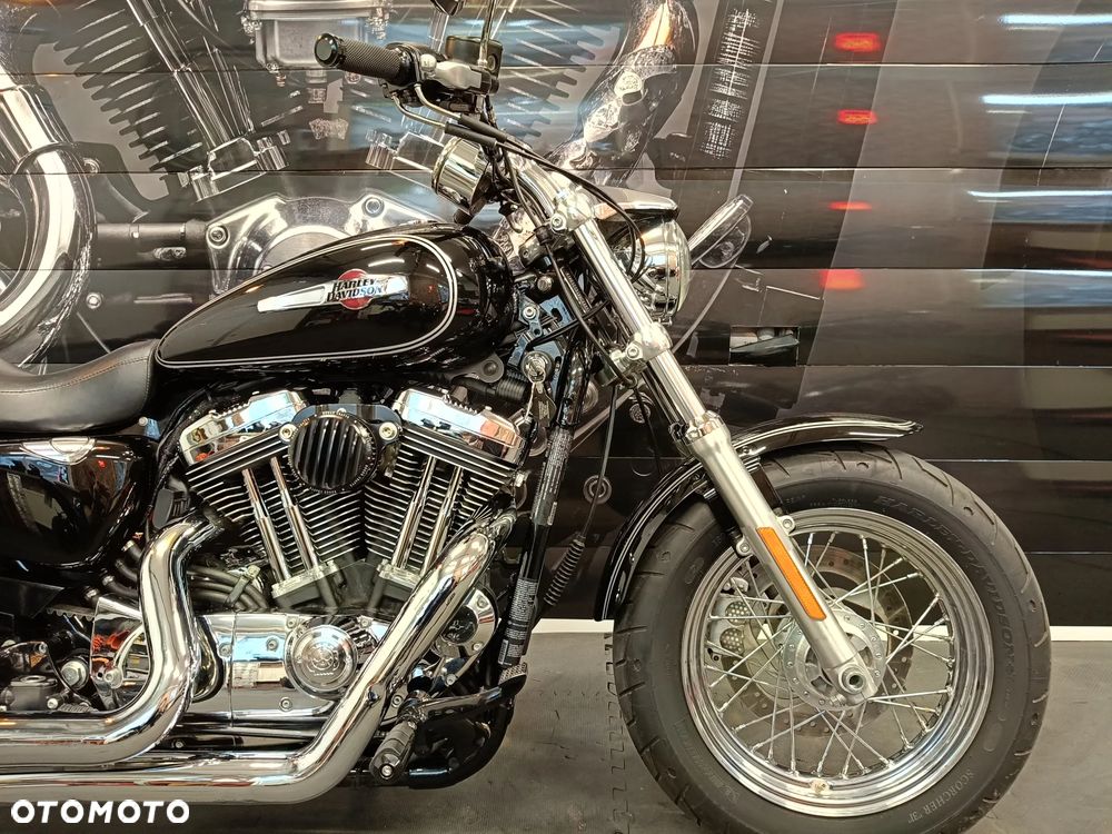 Harley-Davidson Sportster Custom 1200C - 4