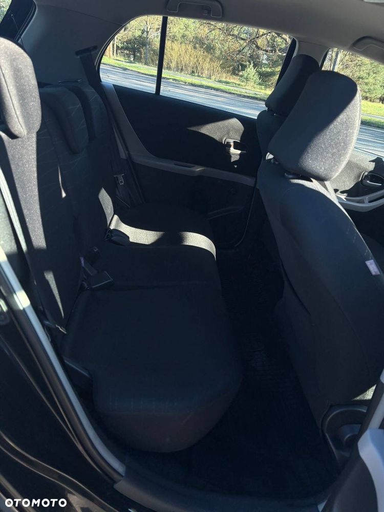 Toyota Yaris 1.3 Luna - 4