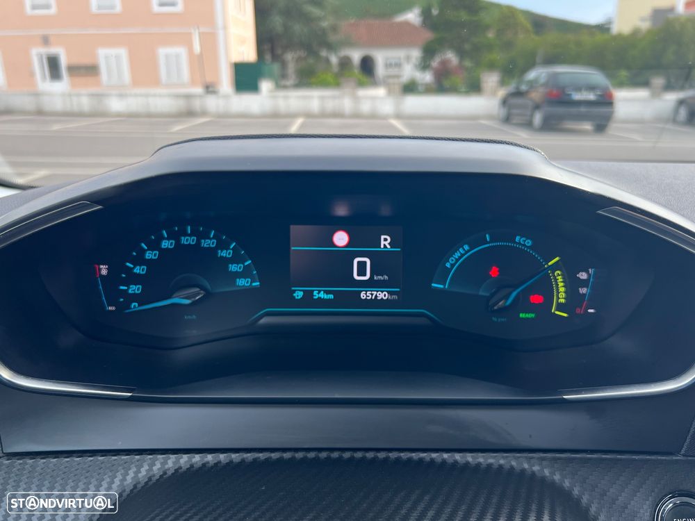 Peugeot e-208 Allure Pack - 1