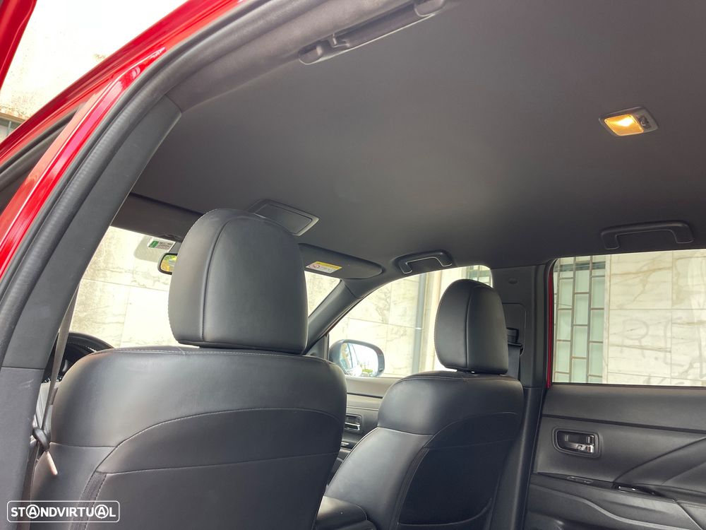 Mitsubishi Outlander - 17