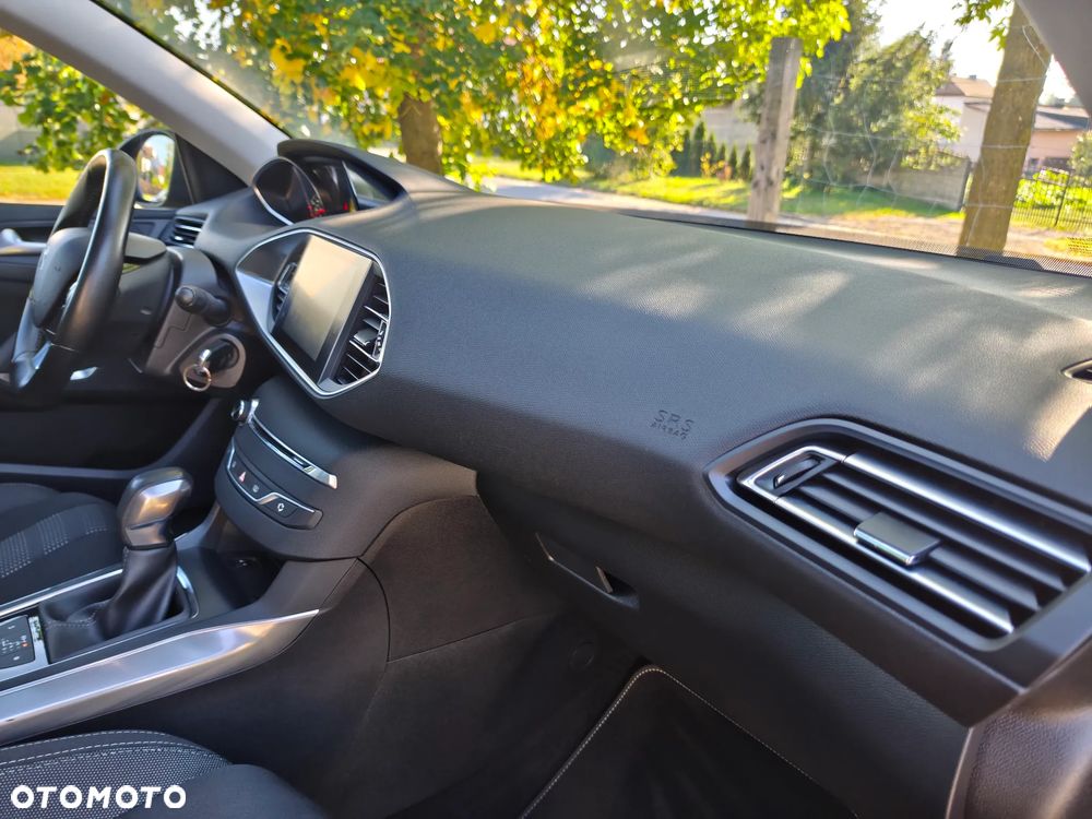 Peugeot 308 BlueHDi 150 EAT6 Stop & Start Business-Line - 34