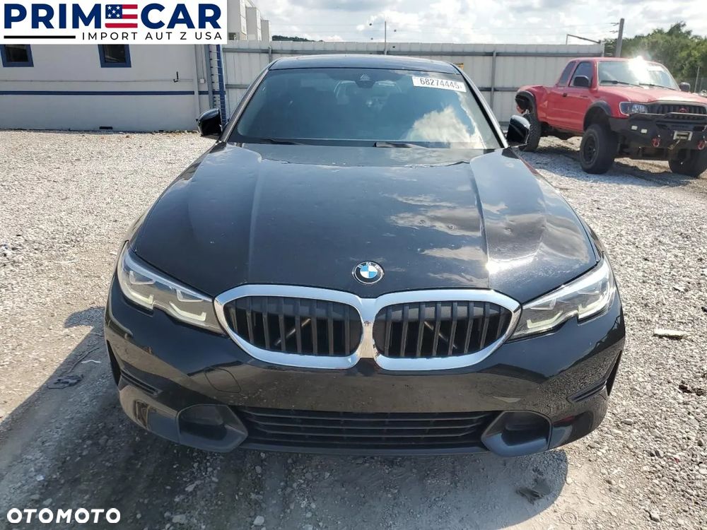 BMW Seria 3 330i xDrive - 5