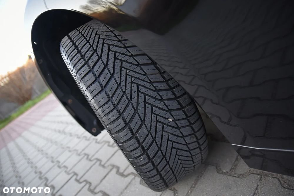 BMW Seria 3 318d Sport Line - 14