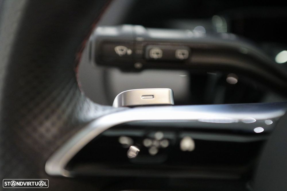 Mercedes-Benz GLA 250 e AMG Line - 24