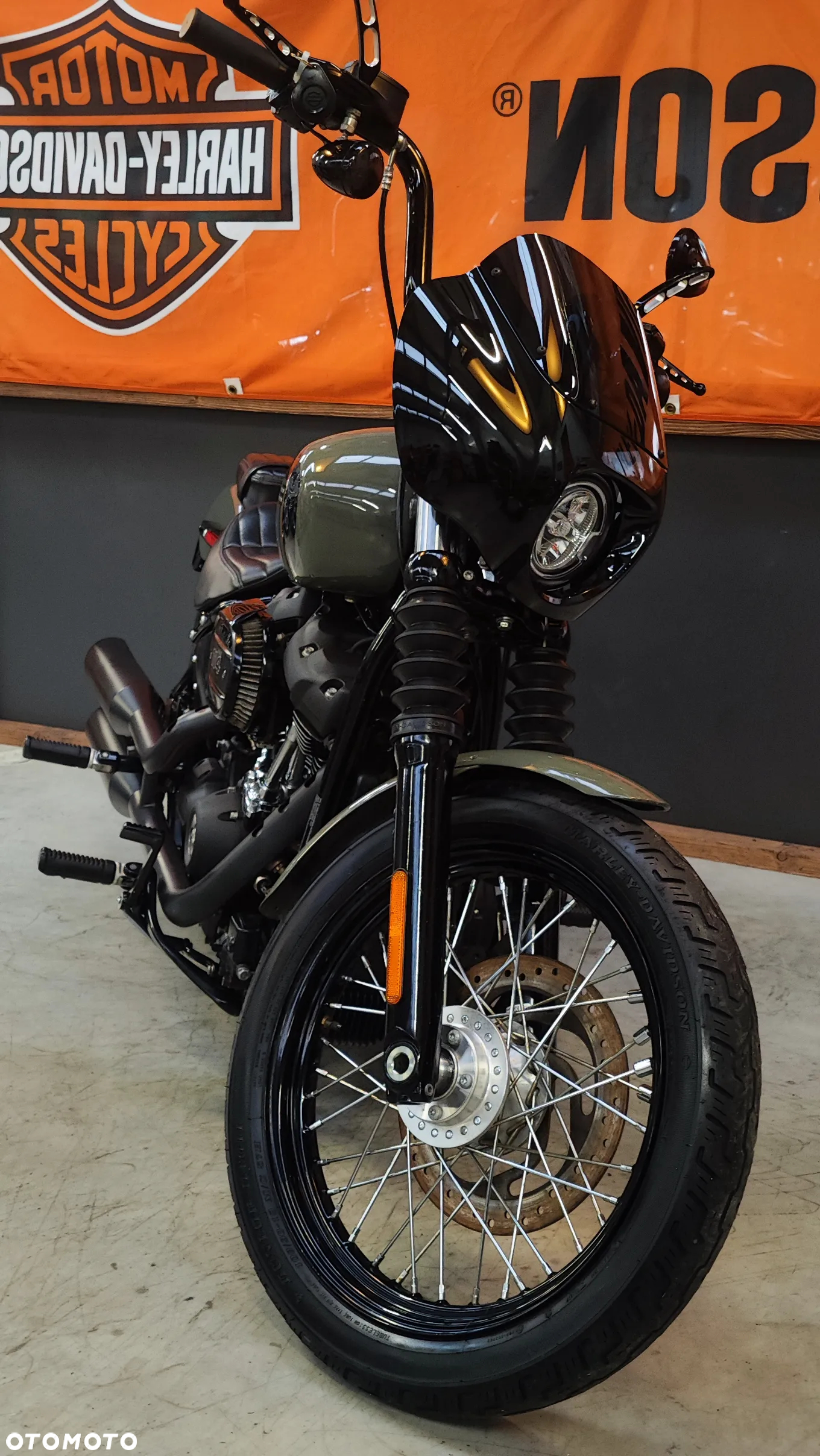 Harley-Davidson Softail Street Bob - 4