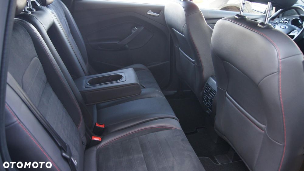 Ford Kuga 1.5 EcoBoost 2x4 ST-Line - 10