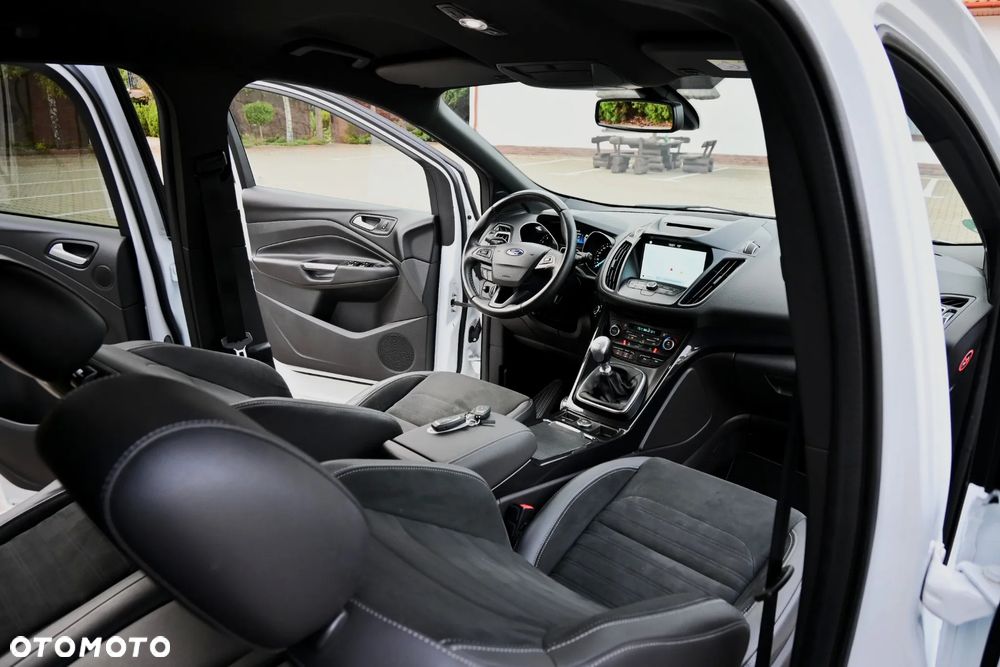 Ford Kuga 1.5 EcoBoost FWD ST-Line ASS - 24