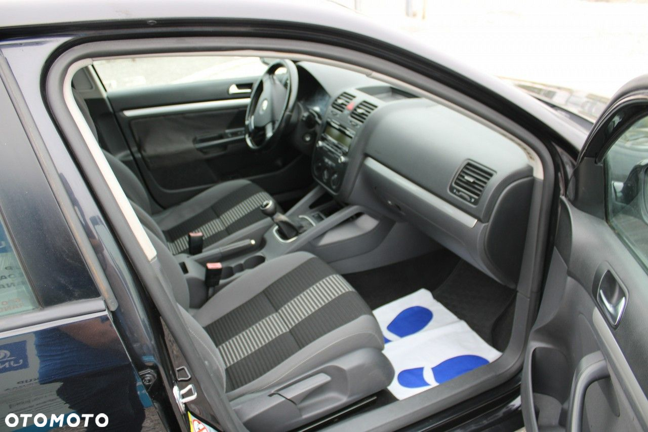 Volkswagen Jetta - 23