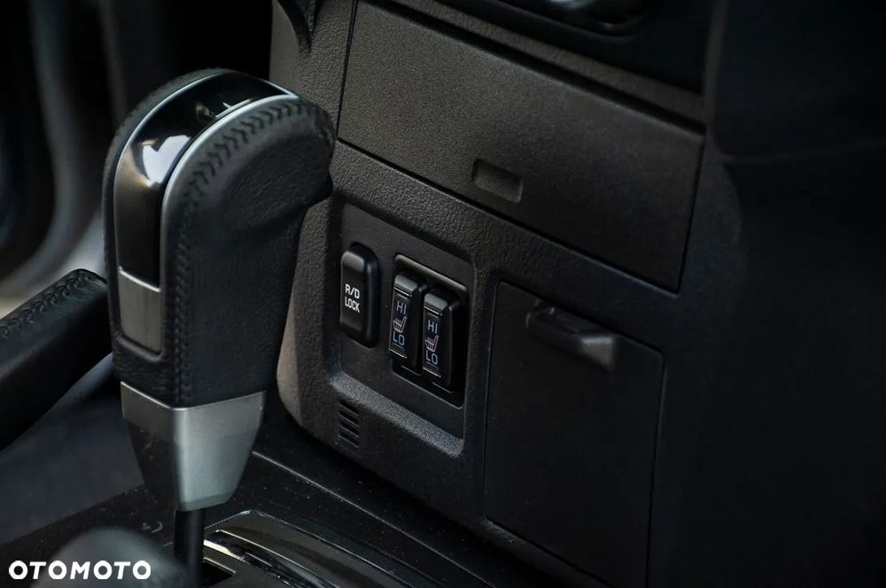 Mitsubishi Pajero 3.2 DI-D Automatik Limited Edition - 12