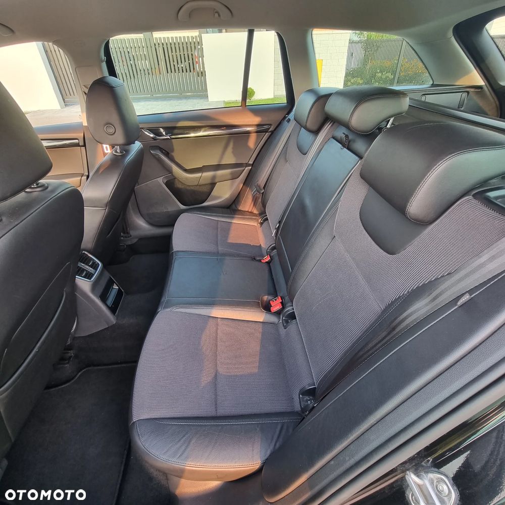 Skoda Octavia 1.6 TDI DSG Premium Edition - 16