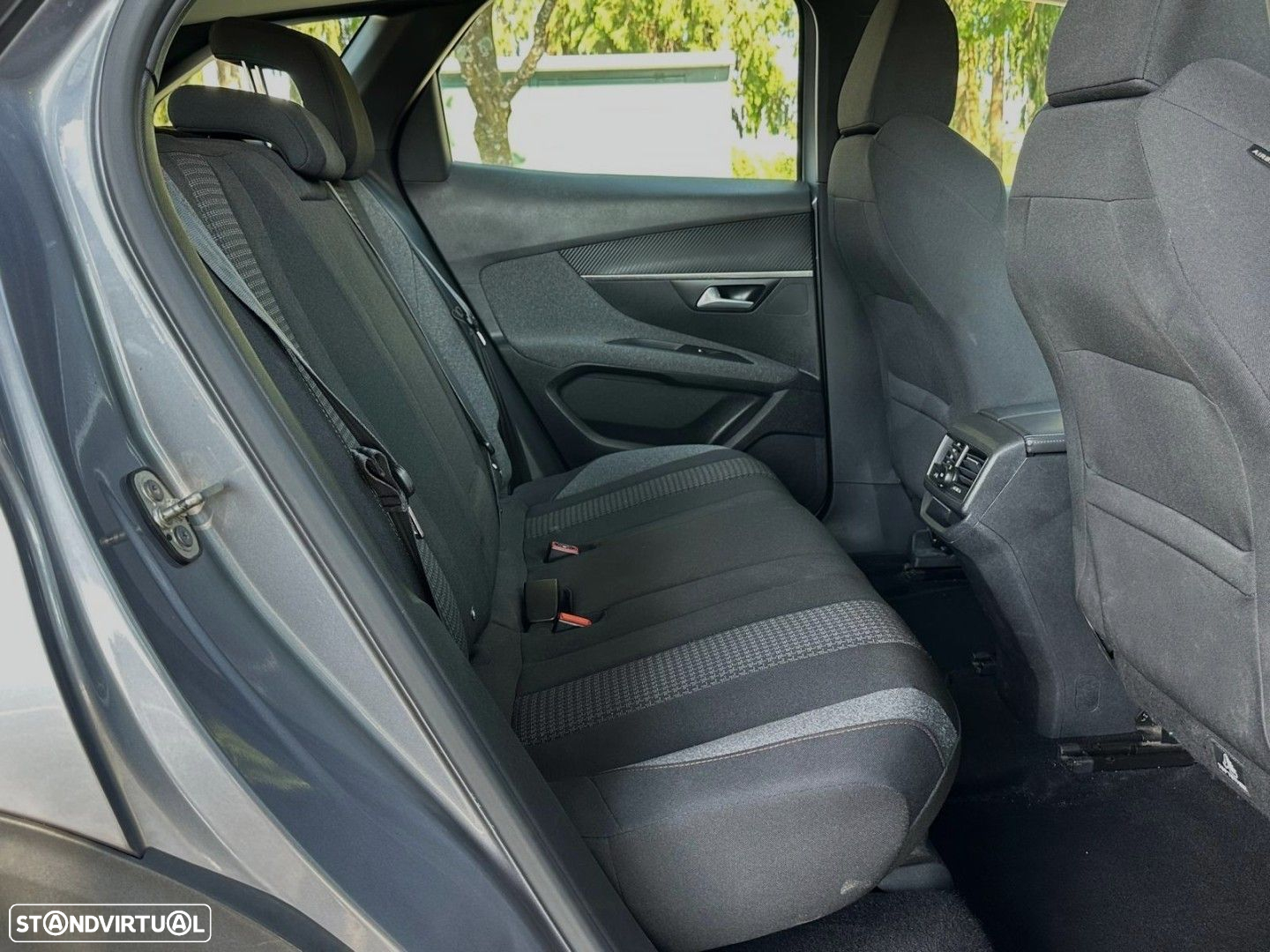 Peugeot 3008 1.5 BlueHDi Active - 14