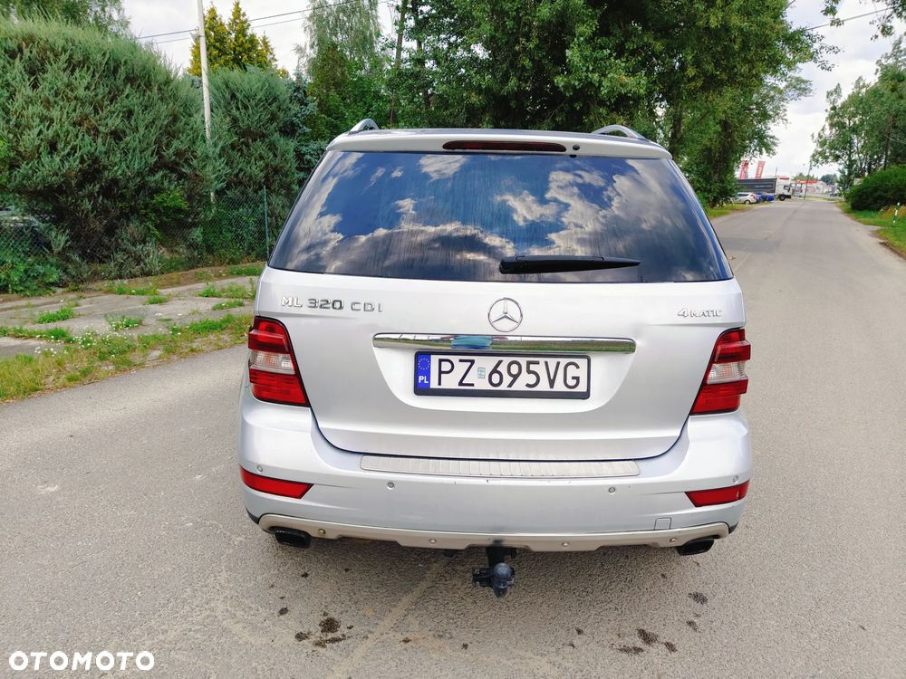 Mercedes-Benz ML - 8