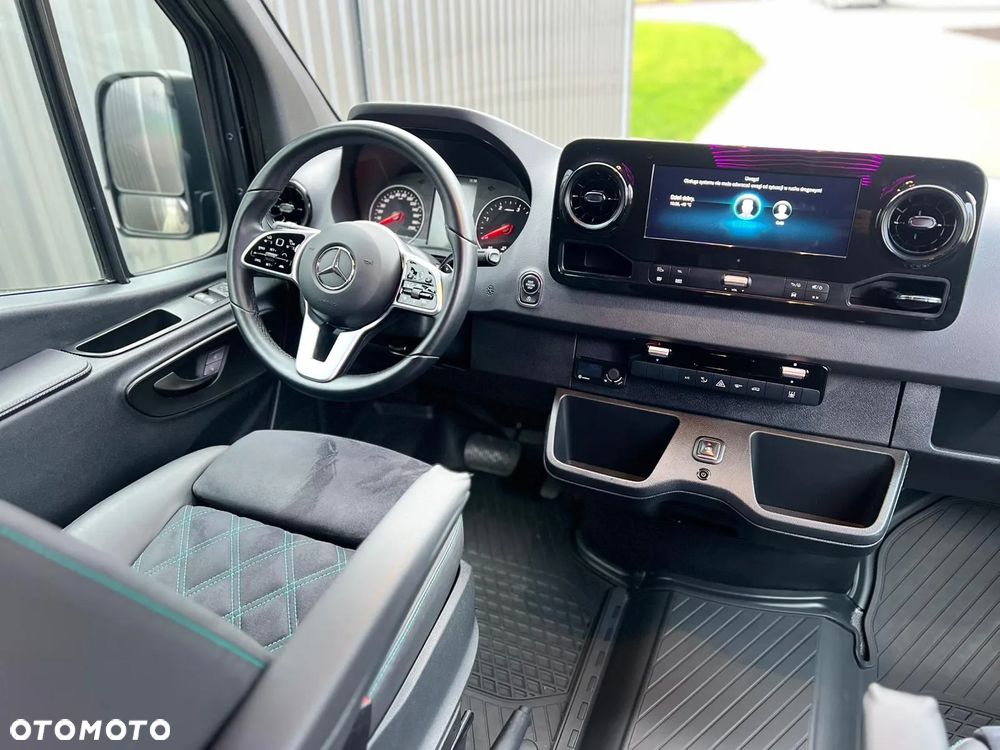 Mercedes-Benz Sprinter - 10