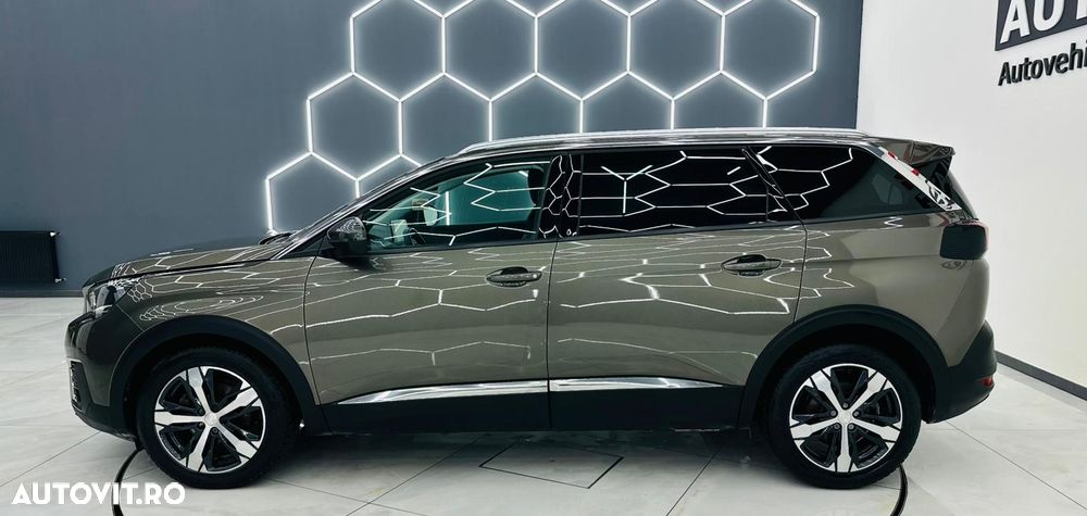 Peugeot 5008 PureTech 130 Stop & Start Allure Business-Paket - 38