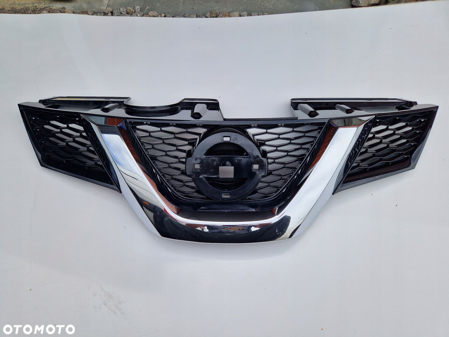 NISSAN X TRAIL T32 2013-2017 GRILL ATRAPA 623104CEOA Ładna - 1