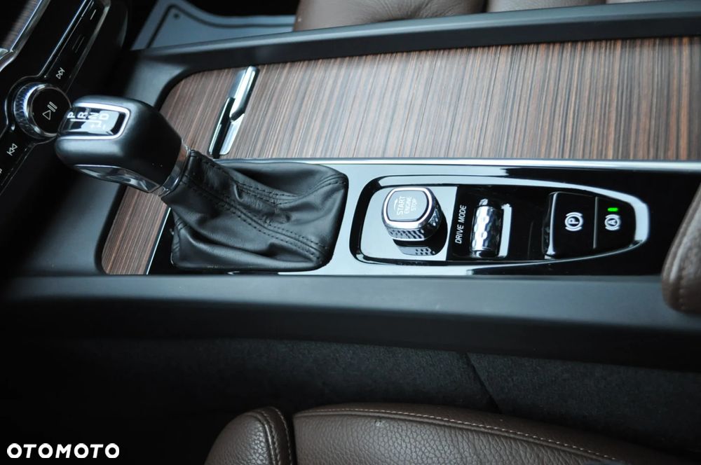 Volvo XC 60 D4 Geartronic Inscription - 35