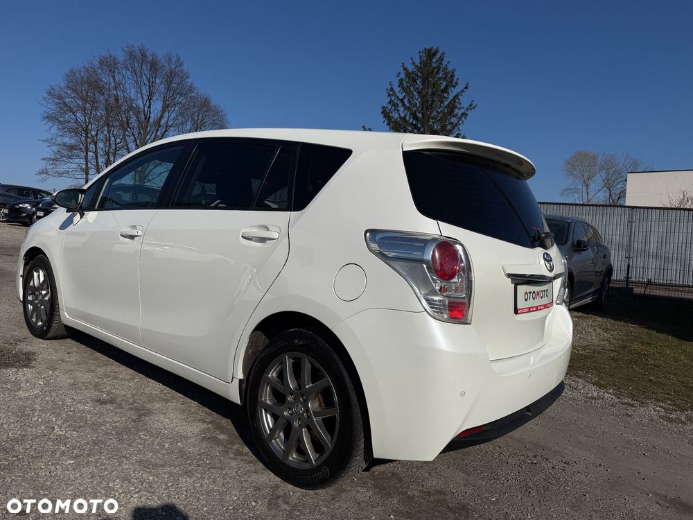 Toyota Verso 2.0 D-4D Prestige 7os - 3