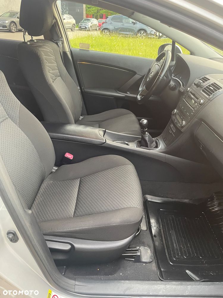 Toyota Avensis 2.2 D-4D Sol Plus - 9
