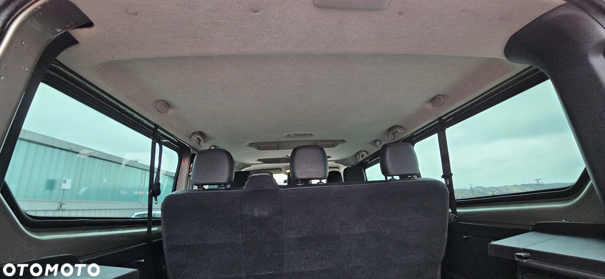 Opel Vivaro - 10