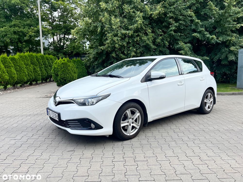 Toyota Auris 1.4 D-4D Premium - 4