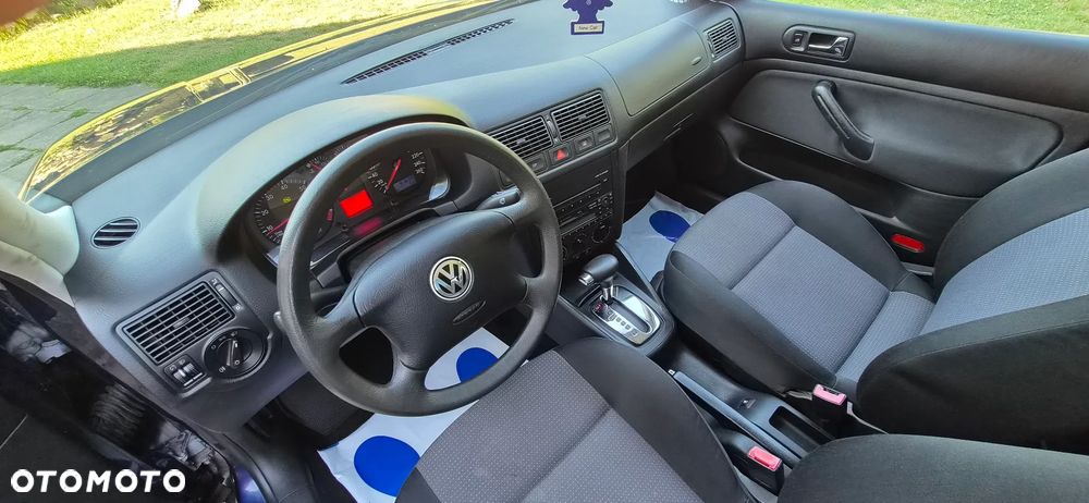 Volkswagen Golf - 5