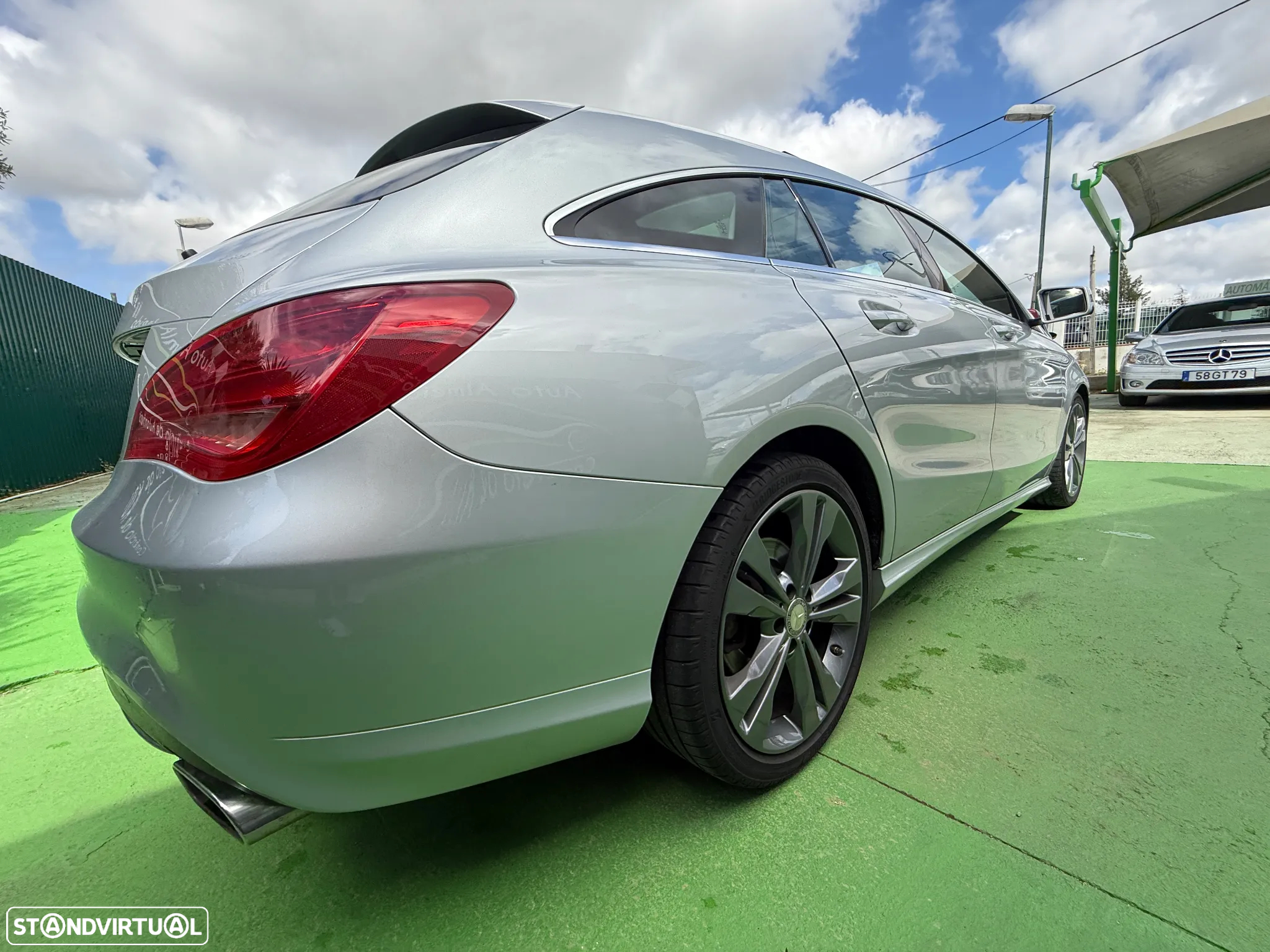 Mercedes-Benz CLA 180 Shooting Brake d Urban - 15