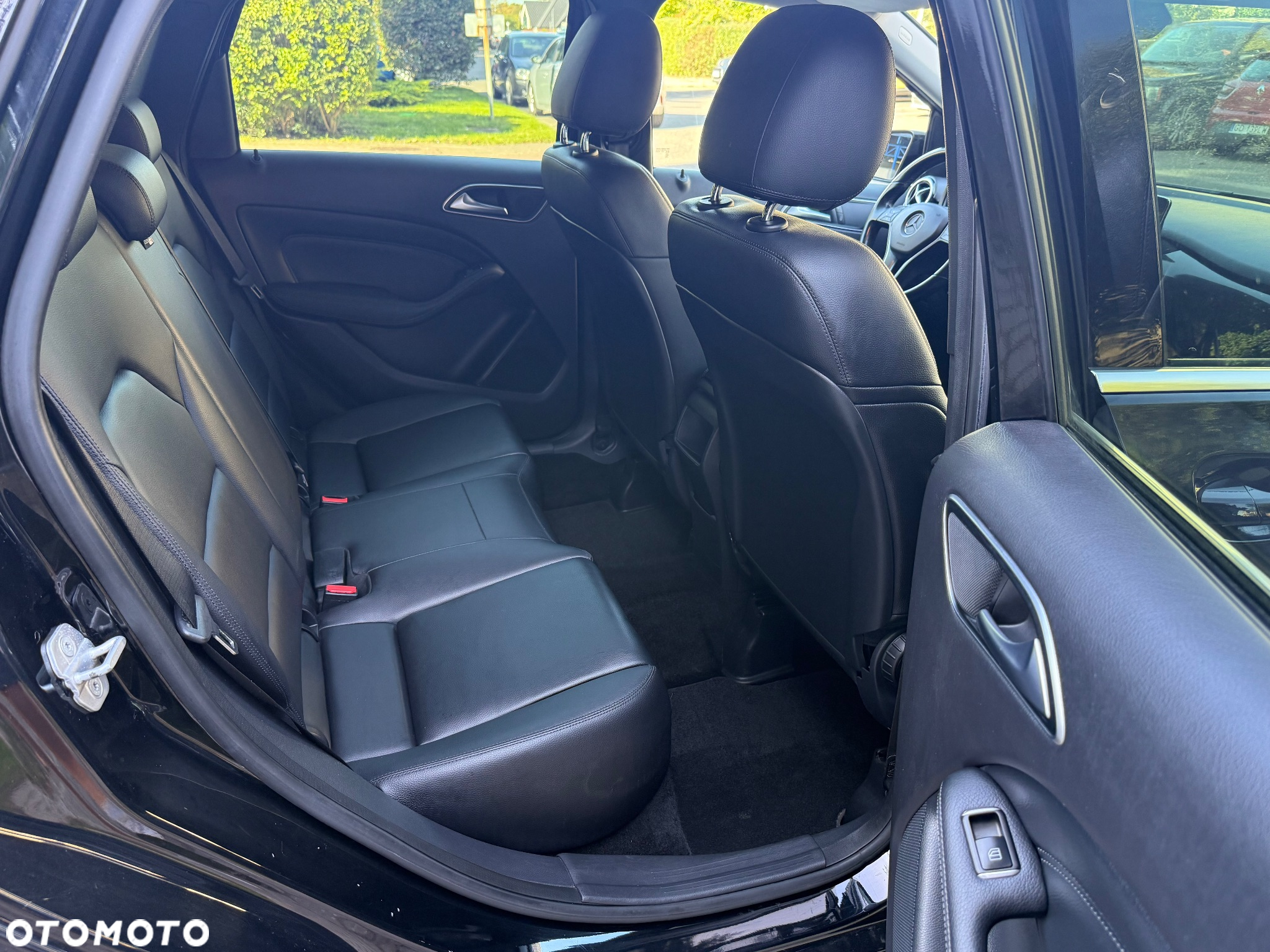 Mercedes-Benz Klasa B 180 BlueEFFICIENCY Edition - 12