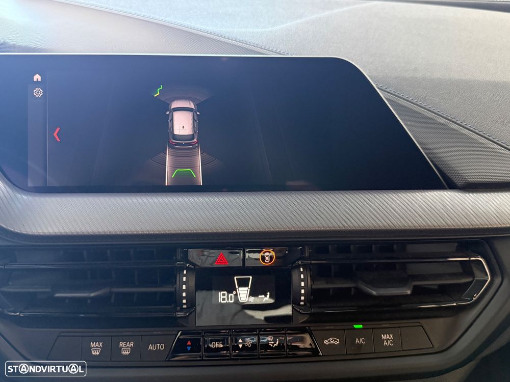 BMW 118 i Pack Desportivo M Auto - 13