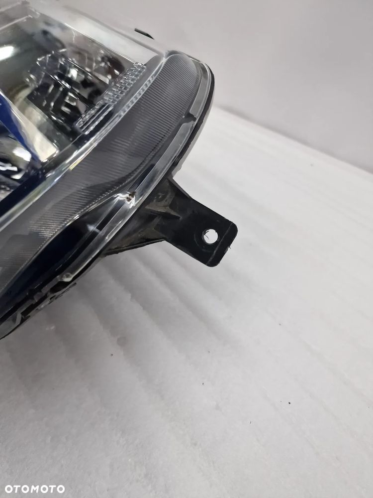 DACIA SANDERO II  LIFT 17- PRAWA LAMPA PRZEDNIA PRZÓD . NR 260103529R , NR AUKCJI LA351 - 7