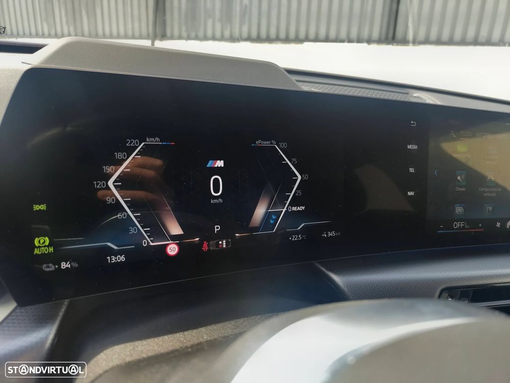 BMW iX2 eDrive20 Pack Desportivo M - 9