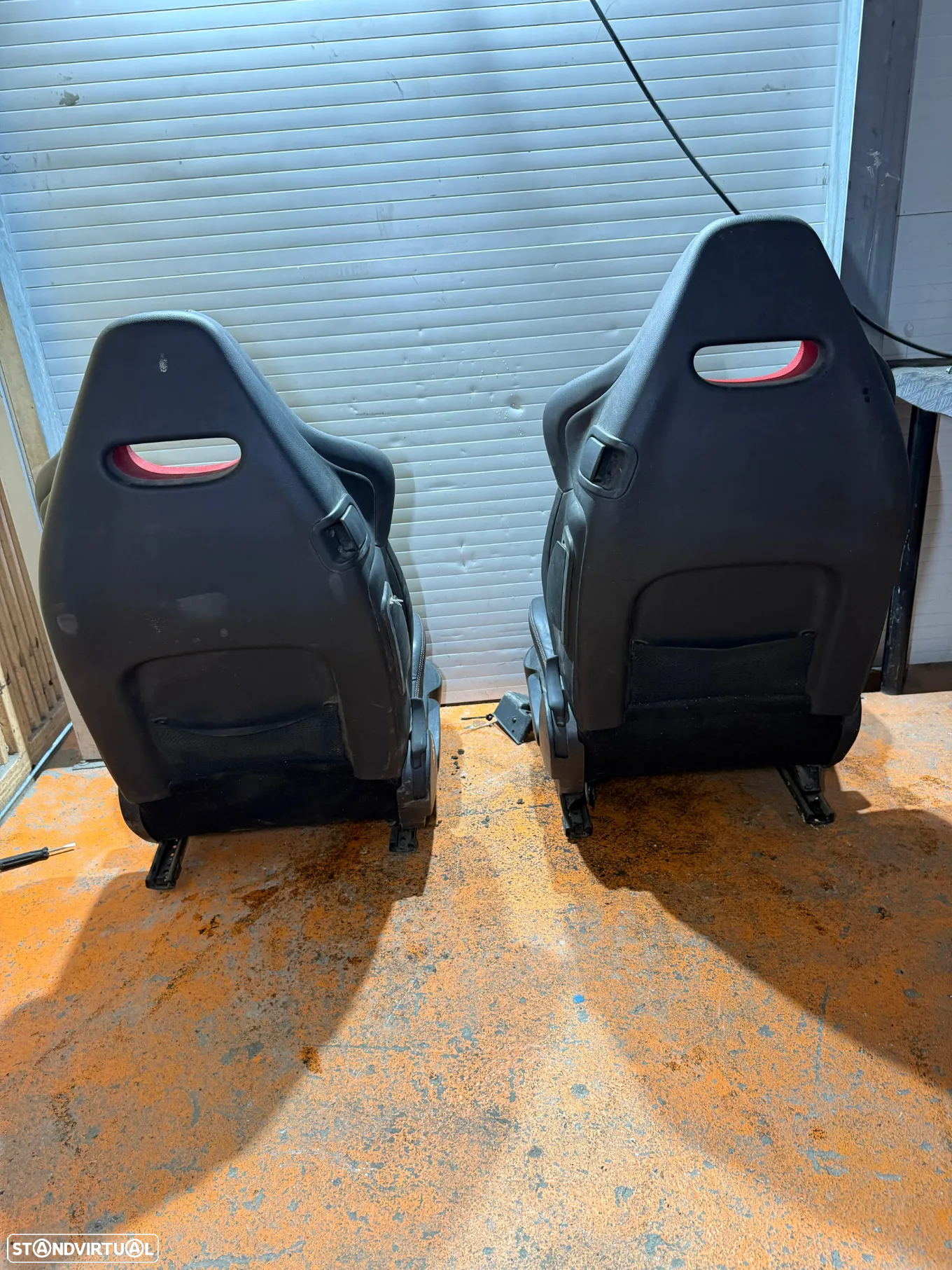 Bancos Frontais e Traseiros Peugeot 208 Ano 2015 - 4