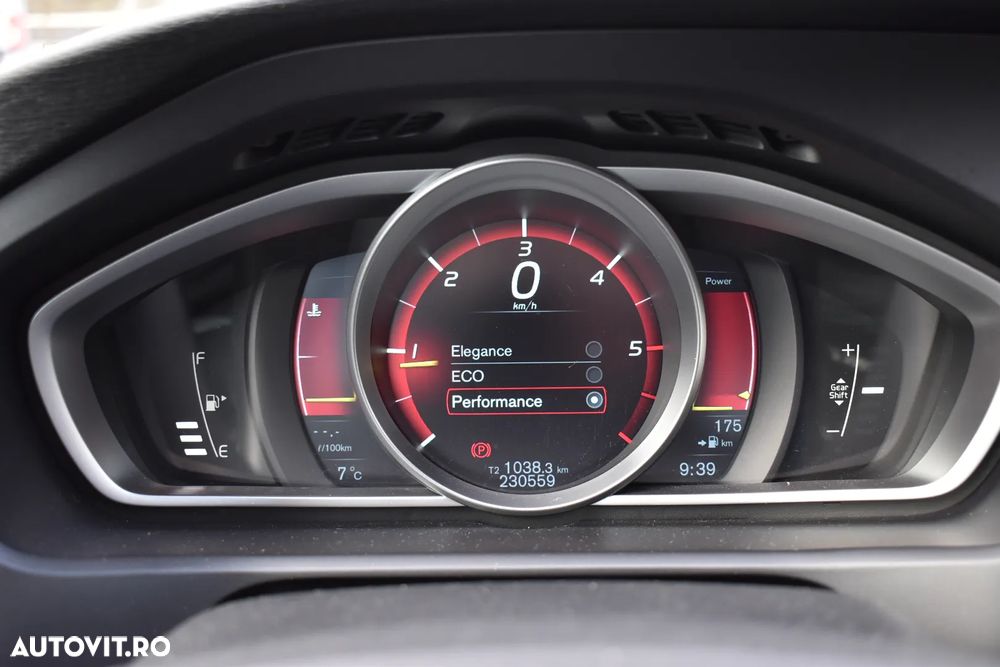 Volvo V40 D2 - 20