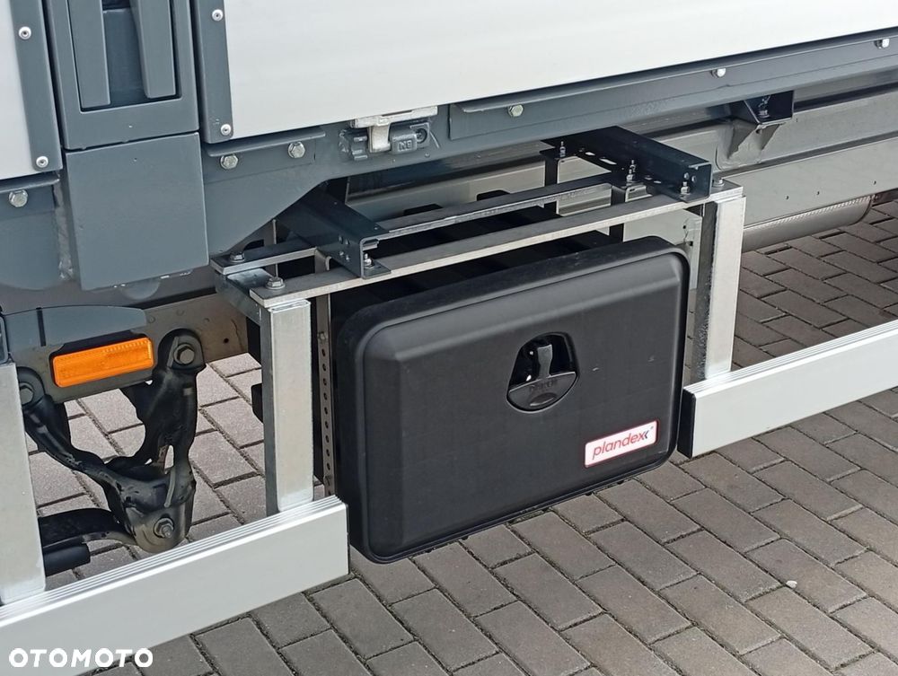 Volkswagen Crafter - 11