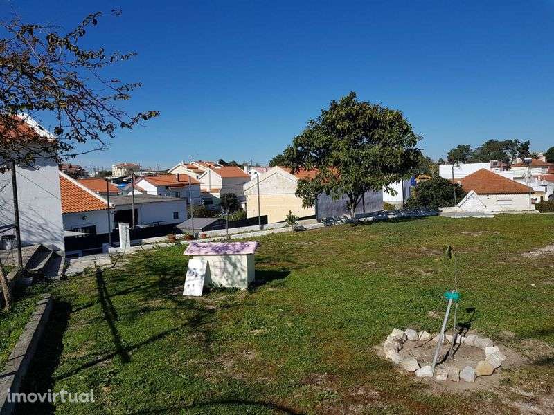 Vendo/Permuto Terreno 1.190 m² c/benfeitorias Charneca de Caparica - Grande imagem: 5/12