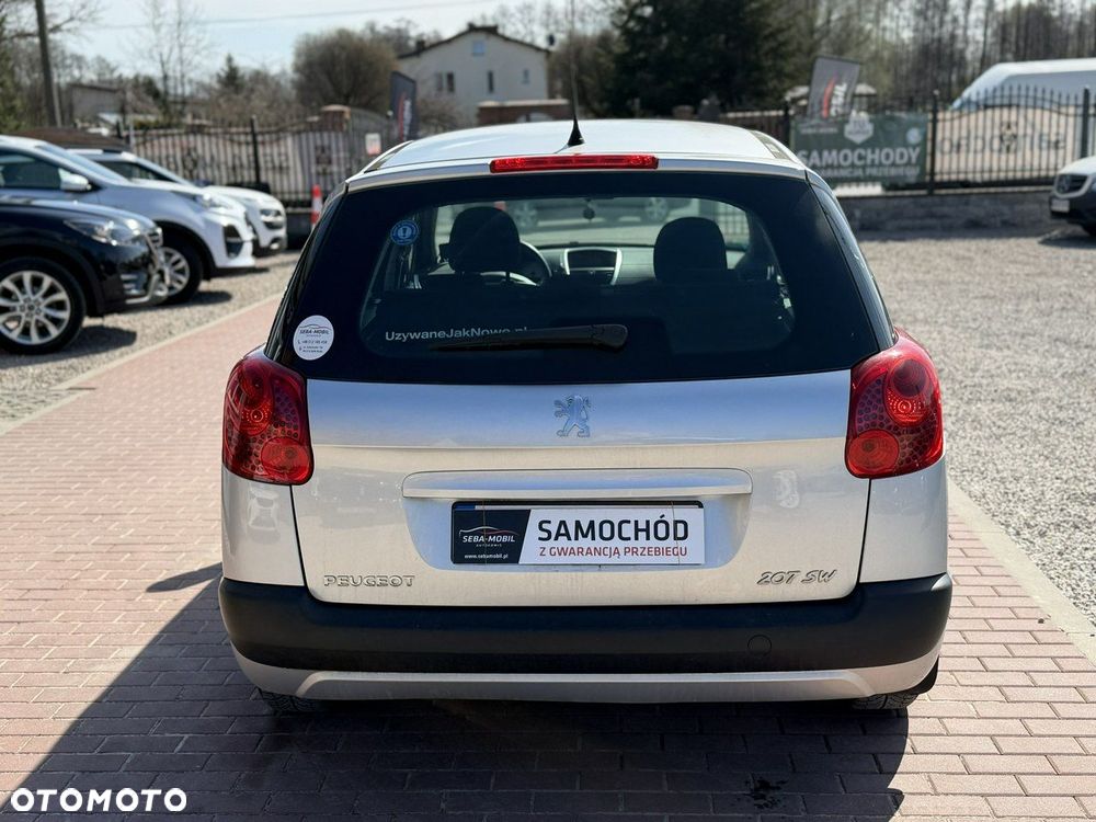 Peugeot 207 1.4 Trendy - 9