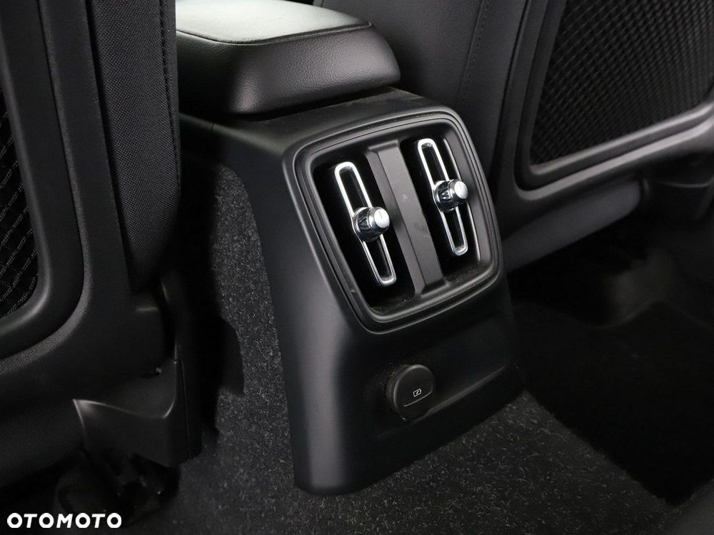 Volvo XC 40 T4 Recharge DKG Inscription Expression - 38