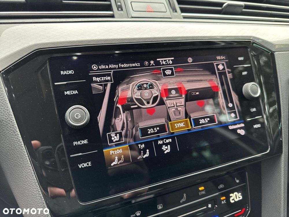 Volkswagen Passat - 31