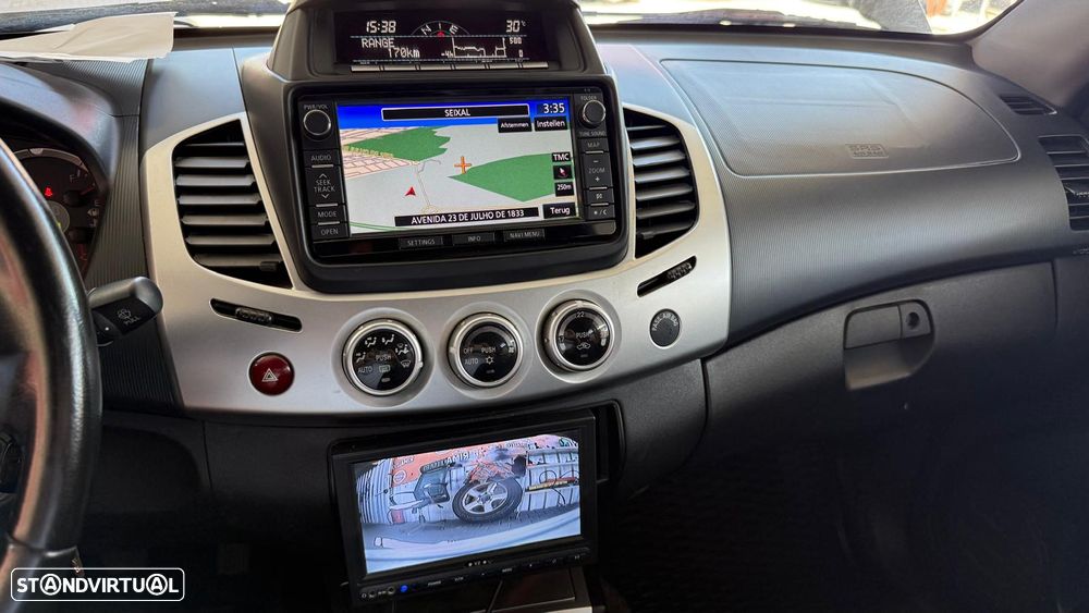 Mitsubishi L200 2.4 DI-D CD Instyle Strakar 4WD - 5