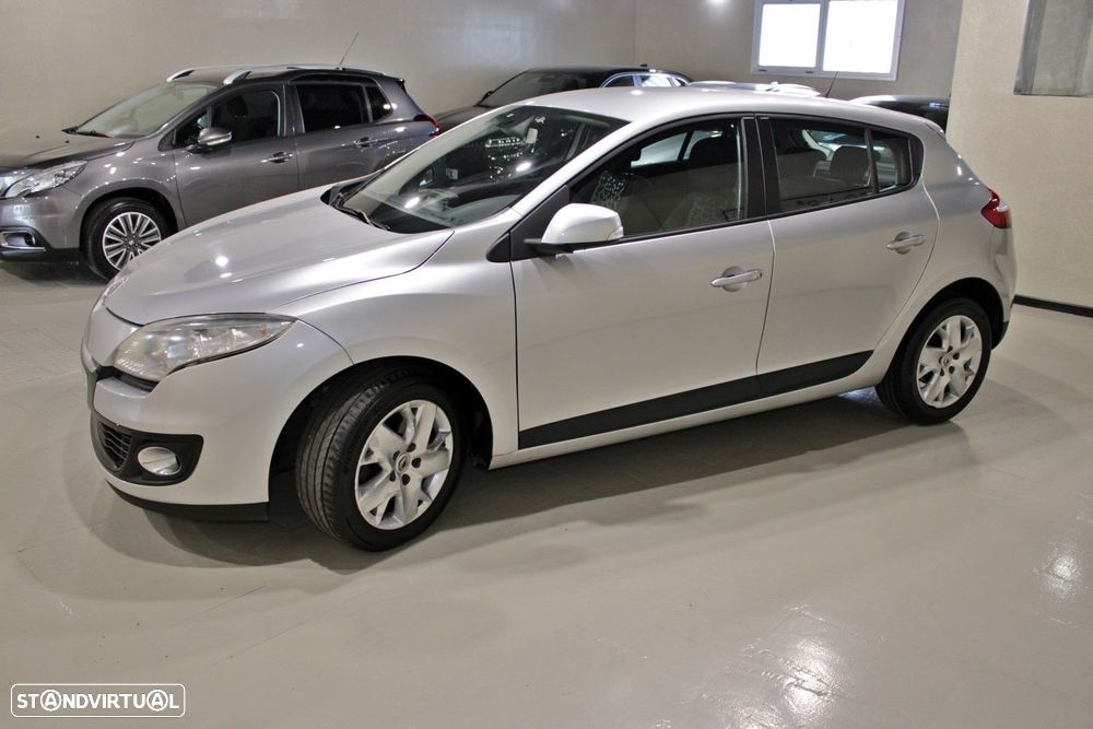 Renault Mégane 1.5 dCi Dynamique S EDC — fotografia 5