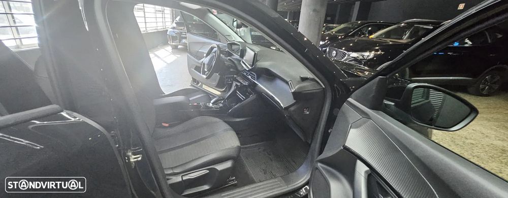 Peugeot e-2008 50 kWh Allure Pack - 17