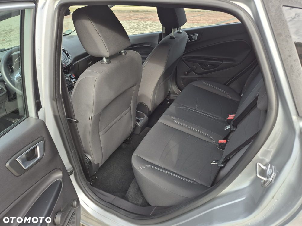 Ford Fiesta 1.0 Champions Edition - 10